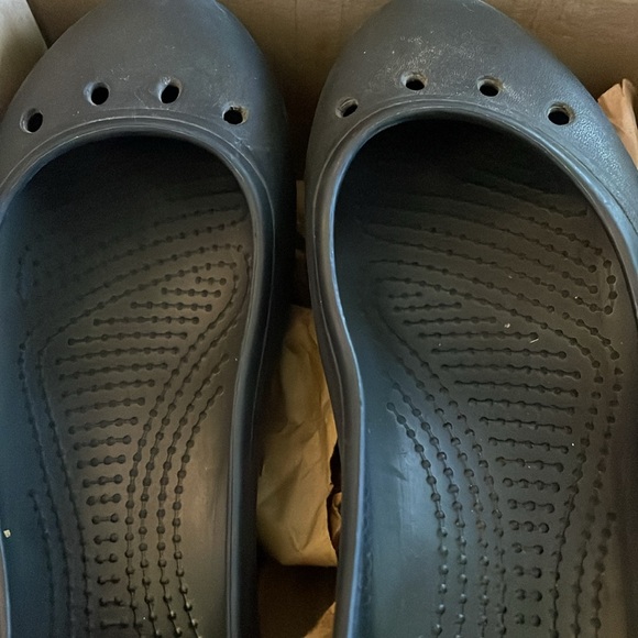 Women’s slip on crocs - Picture 8 of 8
